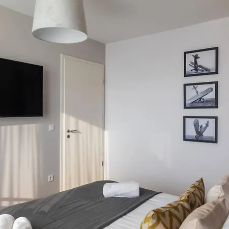 Top Floor Deluxe Pilots Studio With Balcony